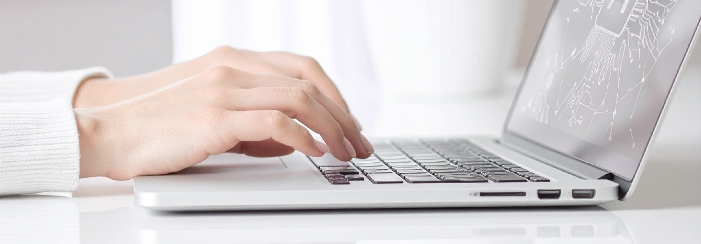 人間の強みとAIの得意分野を掛け合わせたハイブリッド型のアプローチ